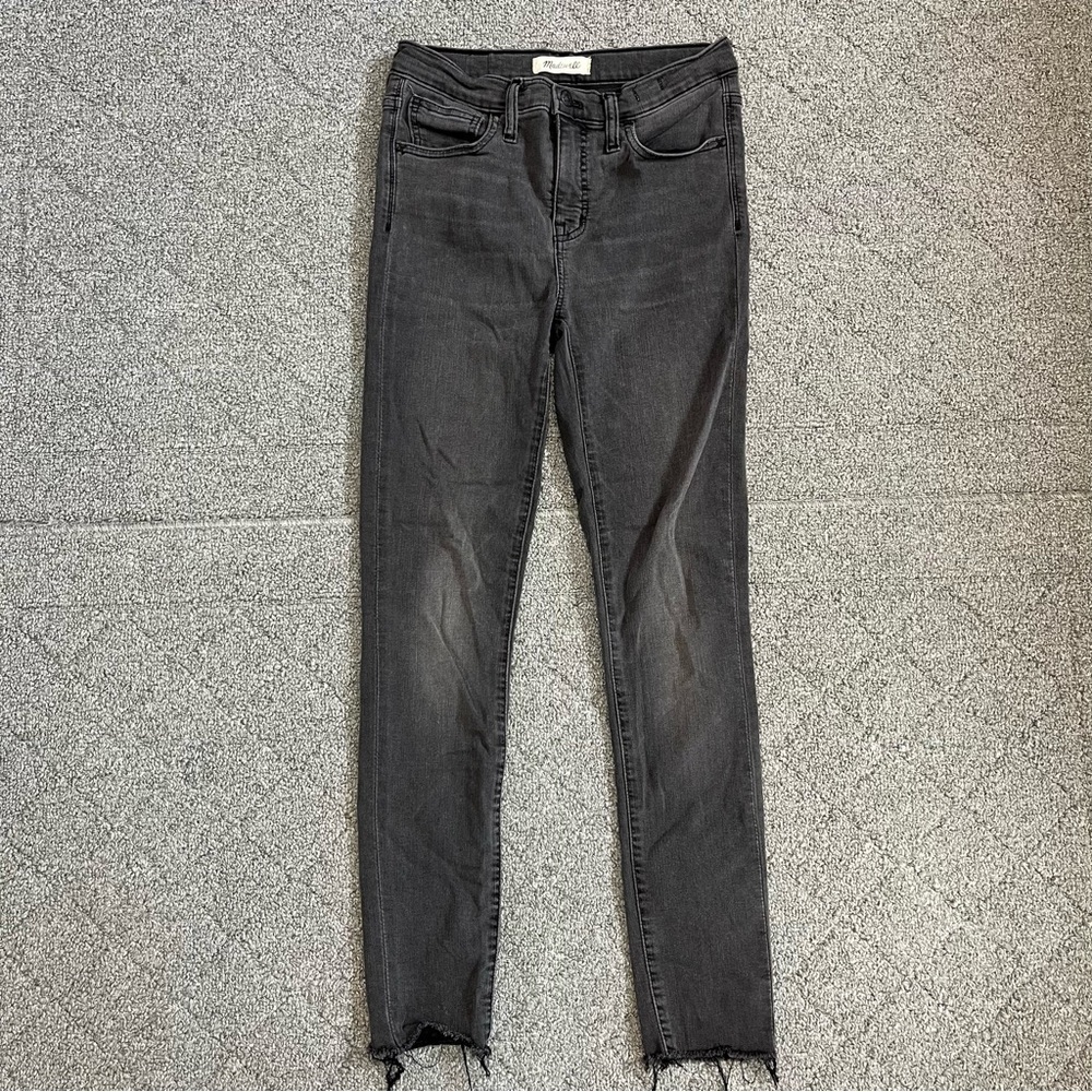 Madewell 9” Mid Rise Skinny Jeans Womens Size 26 Black Denim frayed Hems